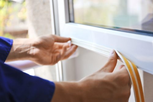 Tape lining used for insulating a window from heat